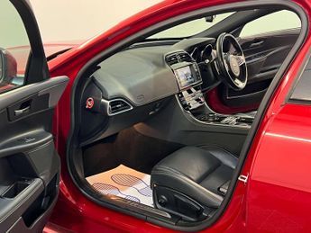 Jaguar XE 2.0d R-Sport Saloon 4dr Diesel Auto Euro 6 (s/s) (180 ps)