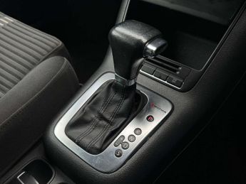 VOLKSWAGEN TIGUAN 2.0 Tiguan Sport TDI 4Motion 140 Auto 4WD 5dr