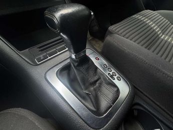 VOLKSWAGEN TIGUAN 2.0 Tiguan Sport TDI 4Motion 140 Auto 4WD 5dr