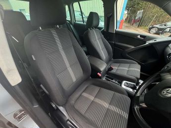 VOLKSWAGEN TIGUAN 2.0 Tiguan Sport TDI 4Motion 140 Auto 4WD 5dr