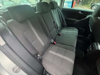 VOLKSWAGEN TIGUAN 2.0 Tiguan Sport TDI 4Motion 140 Auto 4WD 5dr