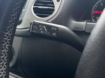 VOLKSWAGEN TIGUAN 2.0 Tiguan Sport TDI 4Motion 140 Auto 4WD 5dr