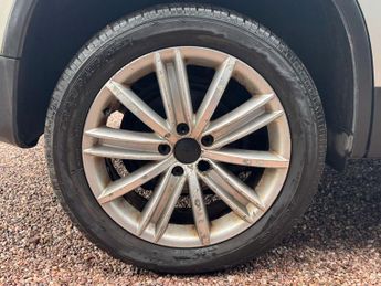 VOLKSWAGEN TIGUAN 2.0 Tiguan Sport TDI 4Motion 140 Auto 4WD 5dr
