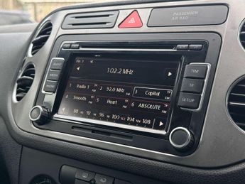 VOLKSWAGEN TIGUAN 2.0 Tiguan Sport TDI 4Motion 140 Auto 4WD 5dr