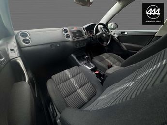 VOLKSWAGEN TIGUAN 2.0 Tiguan Sport TDI 4Motion 140 Auto 4WD 5dr
