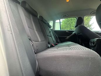 VOLKSWAGEN TIGUAN 2.0 Tiguan Sport TDI 4Motion 140 Auto 4WD 5dr