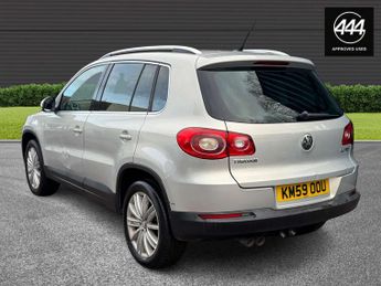 VOLKSWAGEN TIGUAN 2.0 Tiguan Sport TDI 4Motion 140 Auto 4WD 5dr