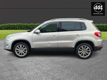 VOLKSWAGEN TIGUAN 2.0 Tiguan Sport TDI 4Motion 140 Auto 4WD 5dr