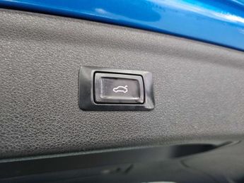 AUDI Q3 2.0 Q3 S Line+ TDI Quattro Semi-Auto 4WD 5dr