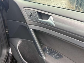 Volkswagen GOLF e-Golf 5dr