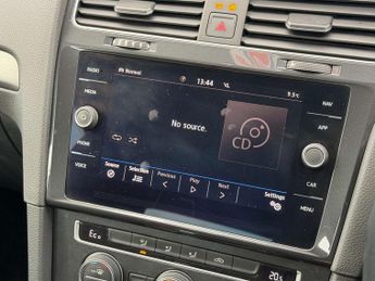 Volkswagen GOLF e-Golf 5dr