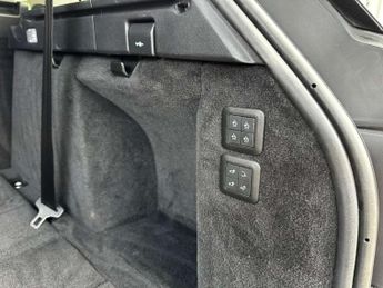 Land Rover RANGE ROVER SPORT 3.0 SD V6 HSE