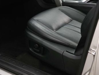 LAND ROVER DISCOVERY SPORT 2.0 Discovery Sport HSE TD4 Auto 4WD 5dr