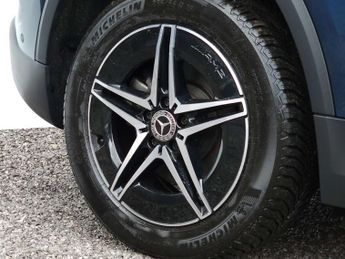 MERCEDES-BENZ EQA EQA 250 AMG Line 5dr