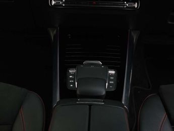 MERCEDES-BENZ EQA EQA 250 AMG Line 5dr