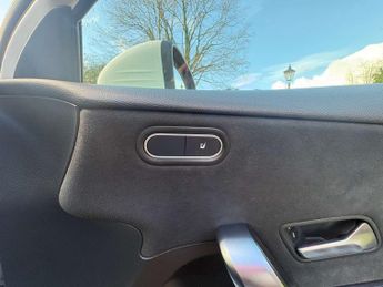 MERCEDES-BENZ A-CLASS 1.5 A 180 AMG Line Premium D Auto 5dr