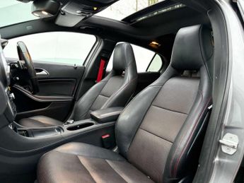 Mercedes-Benz GLA 2.1 GLA 220 AMG Line Premium+CDi 4Matic Auto 4WD 5dr