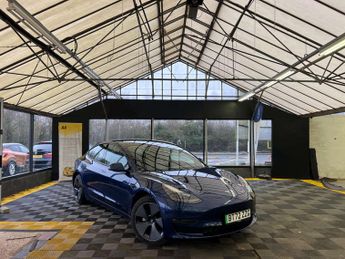 TESLA MODEL 3 Model 3 Long Range AWD 4WD 4dr