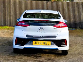 Hyundai IONIQ 1.6 IONIQ Premium FHEV Semi-Auto 5dr
