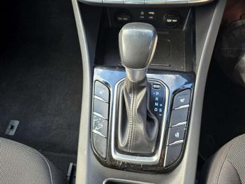 Hyundai IONIQ 1.6 IONIQ Premium FHEV Semi-Auto 5dr