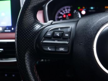 MG HS 1.5 MG HS Exclusive Semi-Auto 5dr