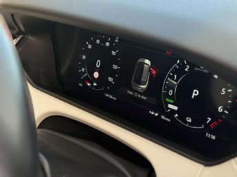 LAND ROVER RANGE ROVER VELAR 2.0 Range Rover Velar R-Dynamic HSE PHEV Auto 4WD 5dr