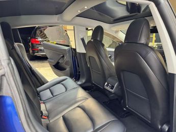 TESLA MODEL 3 Model 3 Performance AWD 4WD 4dr