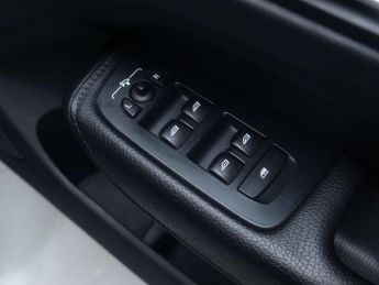 VOLVO XC60 2.0 XC60 Momentum T5 AWD Auto 4WD 5dr