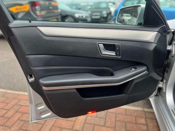 Mercedes-Benz E-CLASS 2.1 E250 AMG Sport CDi Auto 4dr
