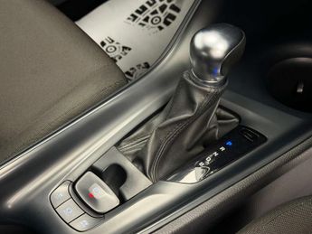 TOYOTA C-HR 1.8 C-HR Icon HEV CVT 5dr