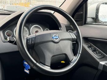 VOLVO XC90 2.4 D5 SE SUV 5dr Diesel Geartronic AWD (219 g/km, 200 bhp)
