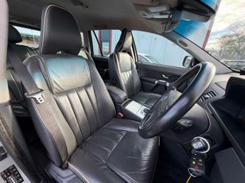 VOLVO XC90 2.4 D5 SE SUV 5dr Diesel Geartronic AWD (219 g/km, 200 bhp)