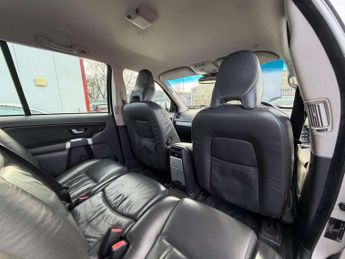VOLVO XC90 2.4 D5 SE SUV 5dr Diesel Geartronic AWD (219 g/km, 200 bhp)