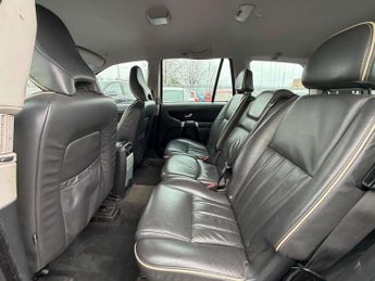 VOLVO XC90 2.4 D5 SE SUV 5dr Diesel Geartronic AWD (219 g/km, 200 bhp)