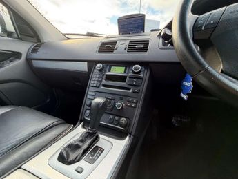 VOLVO XC90 2.4 D5 SE SUV 5dr Diesel Geartronic AWD (219 g/km, 200 bhp)