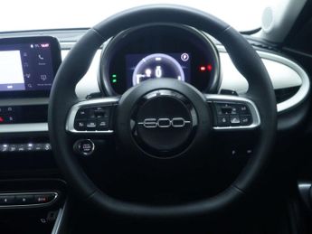 FIAT 600 1.2 600 La Prima HEV Auto 5dr