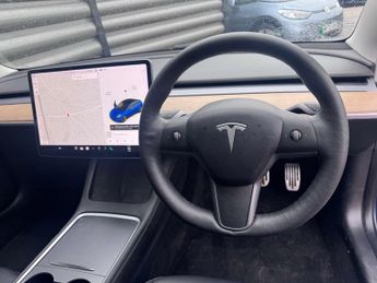 TESLA MODEL 3 Model 3 Long Range AWD 4WD 4dr
