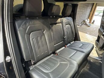 LAND ROVER DEFENDER 2.0 Defender HSE D Auto 4WD 5dr