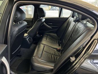 BMW 3 SERIES 3.0 330d M Sport Auto 4dr