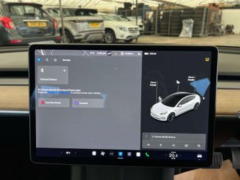 TESLA MODEL 3 Model 3 Long Range AWD 4WD 4dr