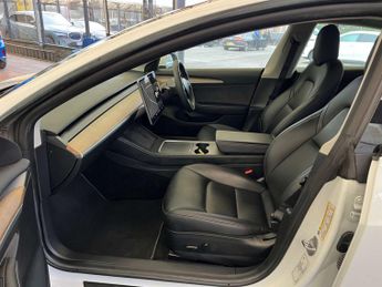 TESLA MODEL 3 Model 3 Long Range AWD 4WD 4dr