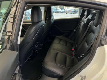 TESLA MODEL 3 Model 3 Long Range AWD 4WD 4dr