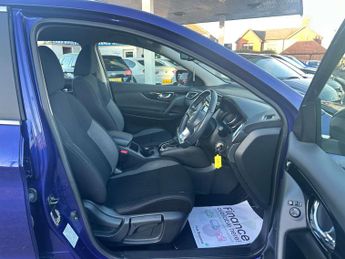 NISSAN QASHQAI 1.3 Qashqai Acenta Premium DiG-T Semi-Auto 5dr