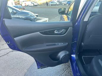 NISSAN QASHQAI 1.3 Qashqai Acenta Premium DiG-T Semi-Auto 5dr