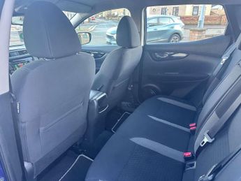 NISSAN QASHQAI 1.3 Qashqai Acenta Premium DiG-T Semi-Auto 5dr