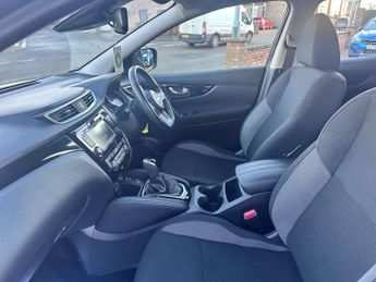 NISSAN QASHQAI 1.3 Qashqai Acenta Premium DiG-T Semi-Auto 5dr