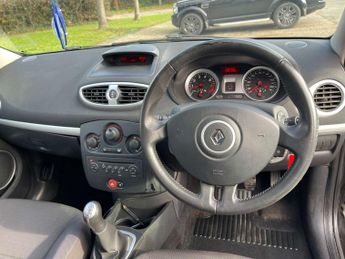 RENAULT CLIO 1.1 Clio Dynamique 16v 5dr