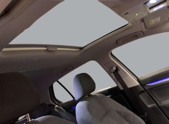 Volkswagen Golf 2.0 Golf Life TDI Semi-Auto 5dr