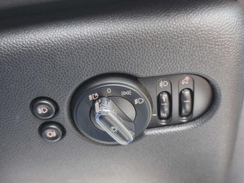 MINI HATCH 1.5 Cooper Auto 5dr