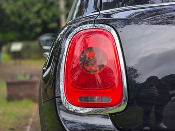 MINI HATCH 1.5 Cooper Auto 5dr